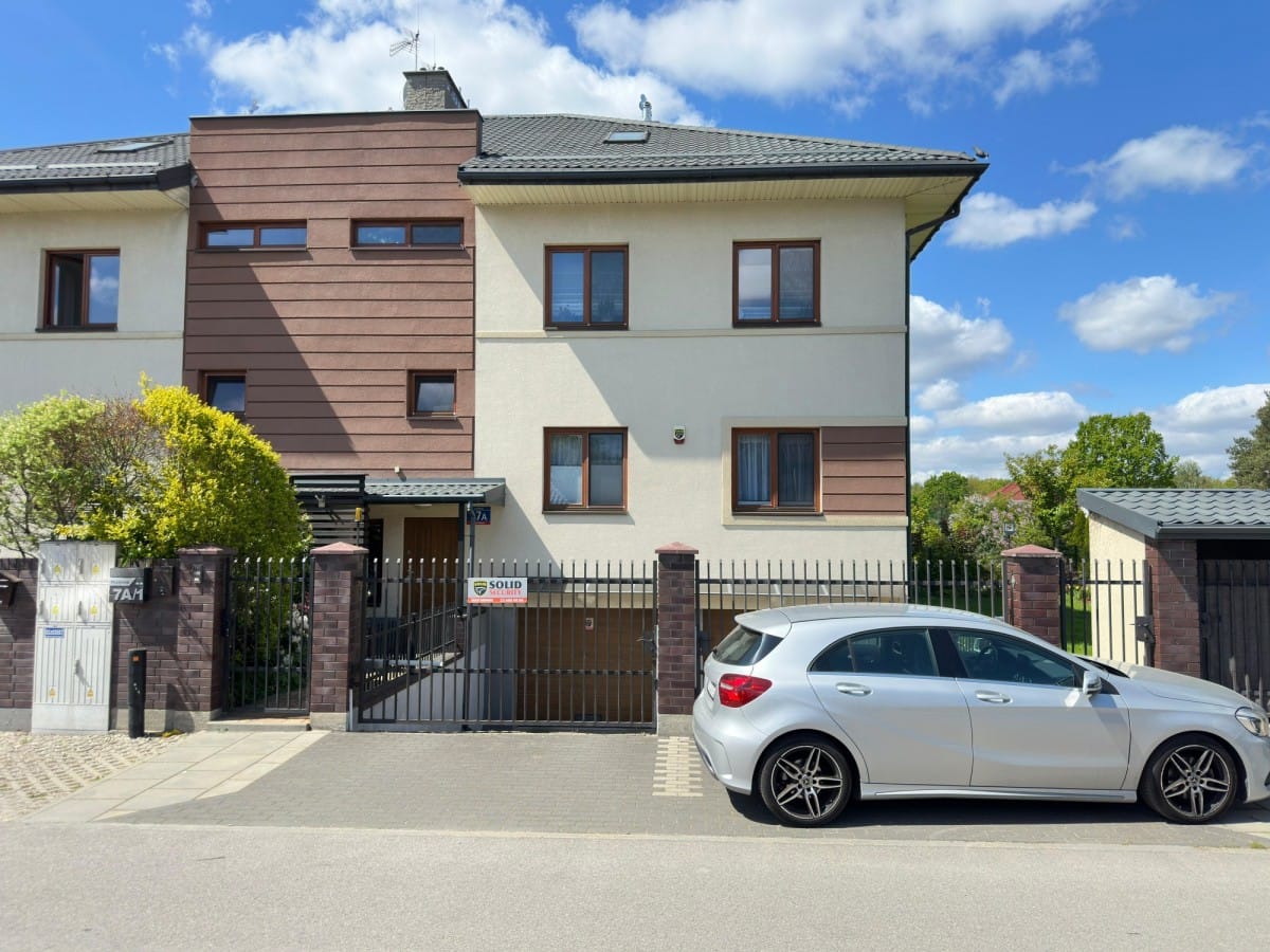 Mieszkanie 6 pokojowe na Sprzedaż