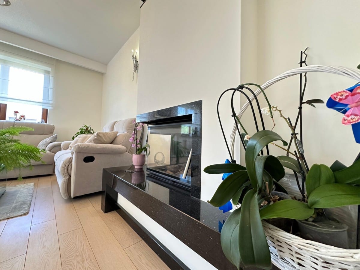 Mieszkanie 6 pokojowe na Sprzedaż