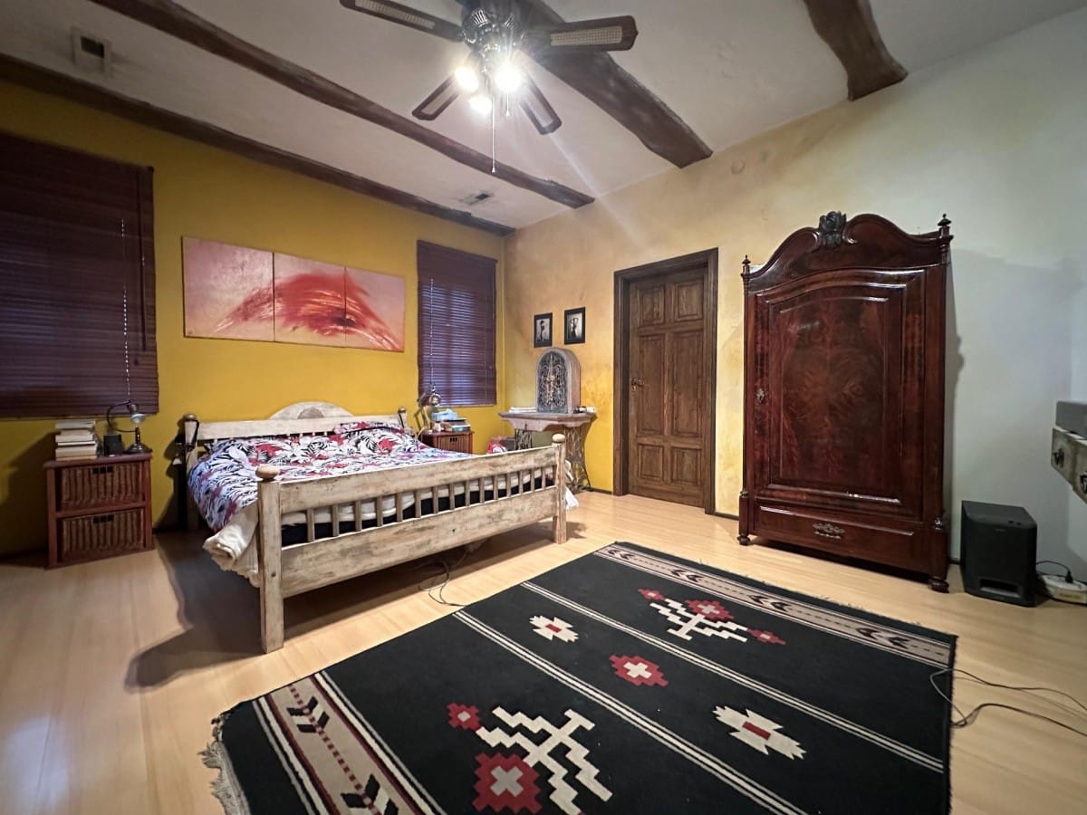 Dom  pokojowe na Sprzedaż