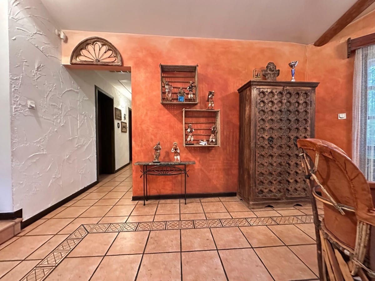 Dom  pokojowe na Sprzedaż