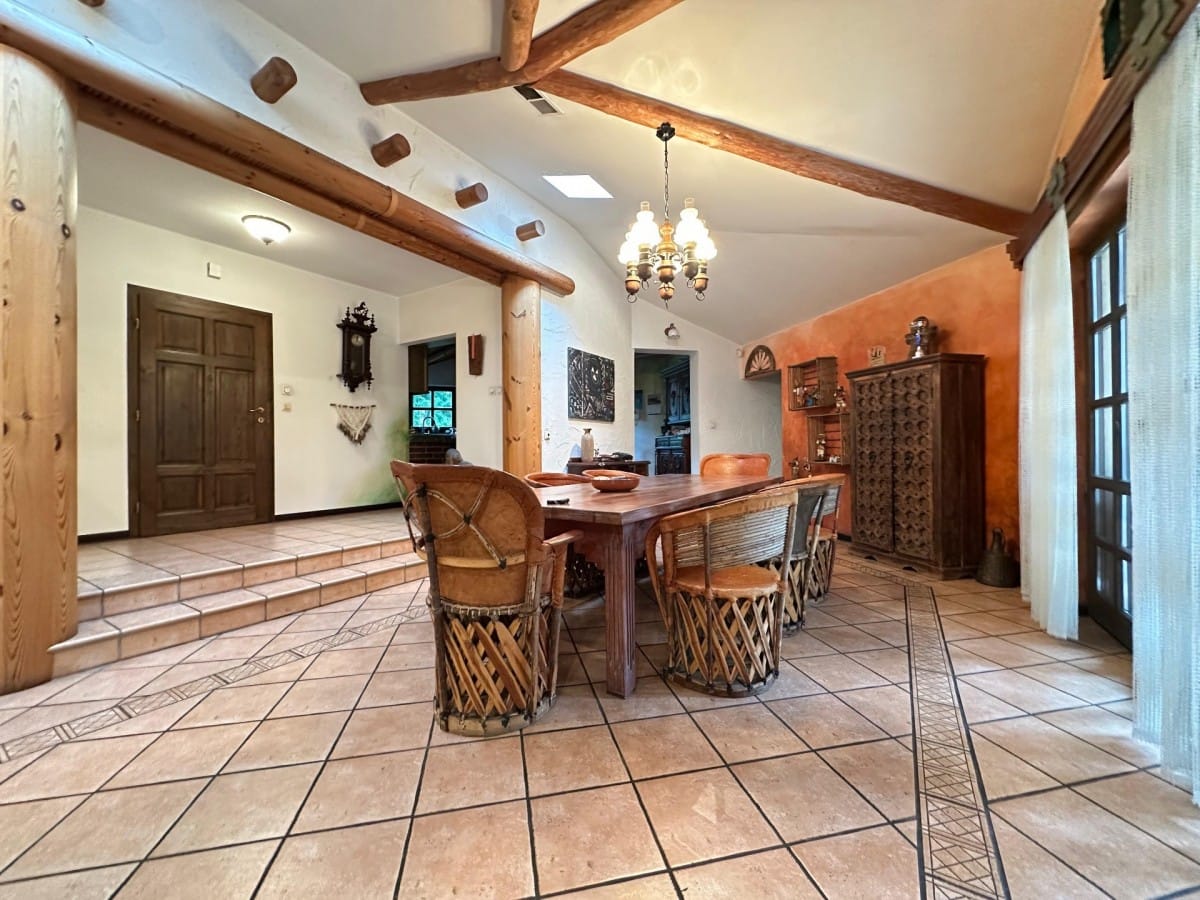 Dom  pokojowe na Sprzedaż