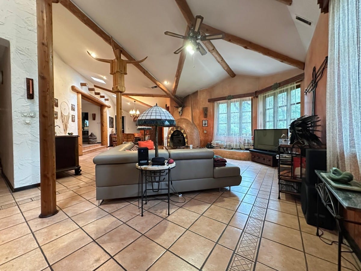 Dom  pokojowe na Sprzedaż