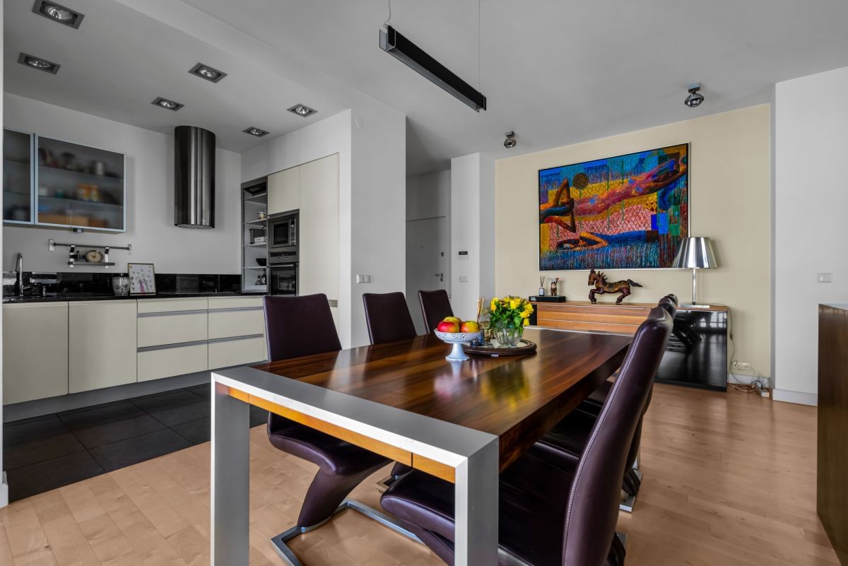 Mieszkanie 4 pokojowe na Sprzedaż