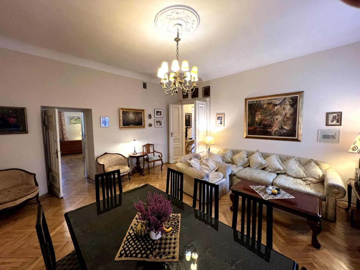 Mieszkanie 5 pokojowe na Sprzedaż