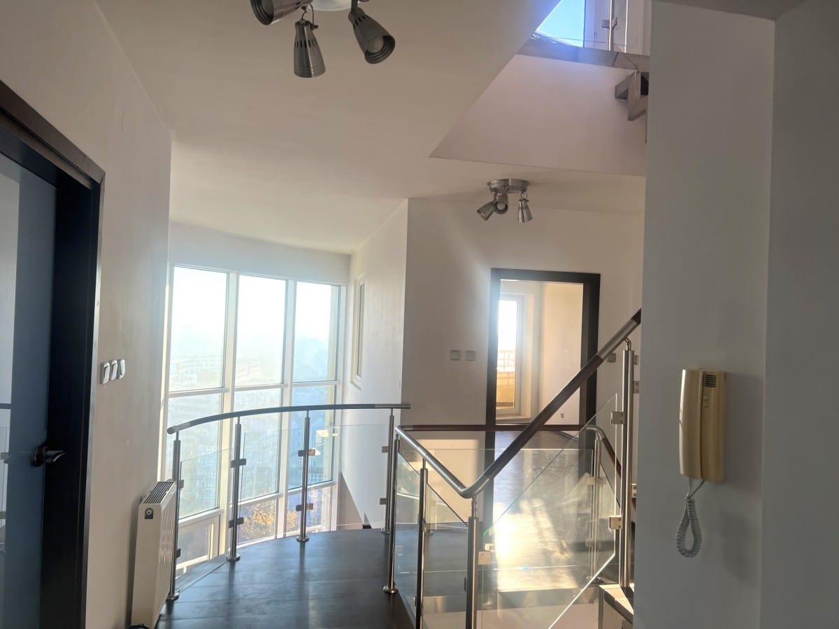 Mieszkanie 5 pokojowe na Wynajem