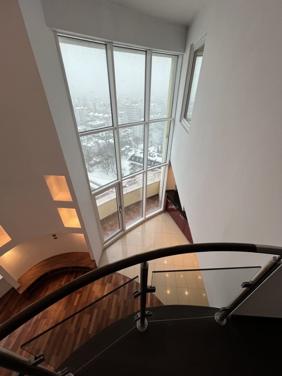 Mieszkanie 5 pokojowe na Wynajem