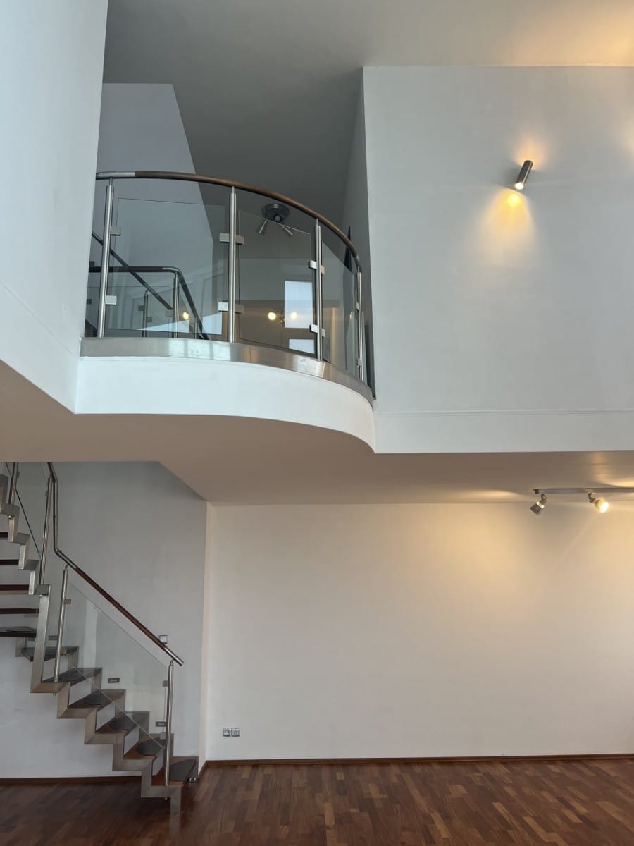 Mieszkanie 5 pokojowe na Wynajem