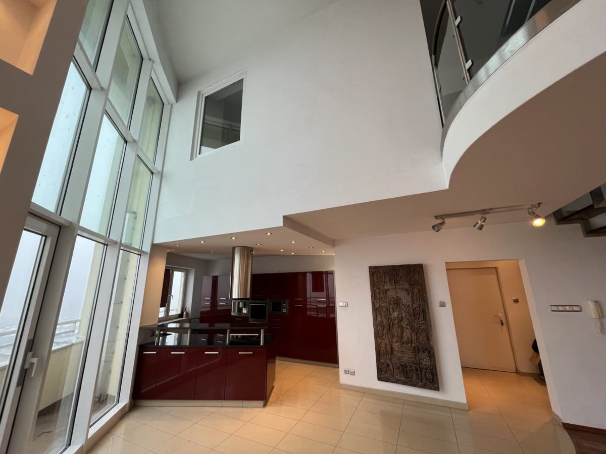 Mieszkanie 5 pokojowe na Wynajem