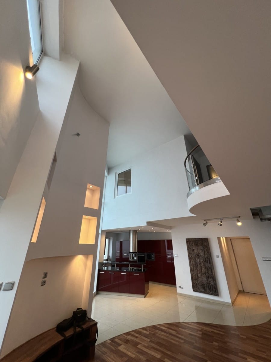 Mieszkanie 5 pokojowe na Wynajem