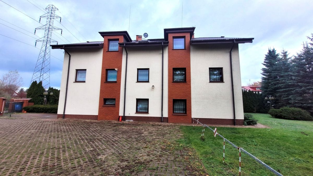 Lokal użytkowy  pokojowe na Sprzedaż