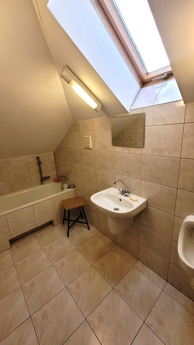 Lokal użytkowy  pokojowe na Sprzedaż