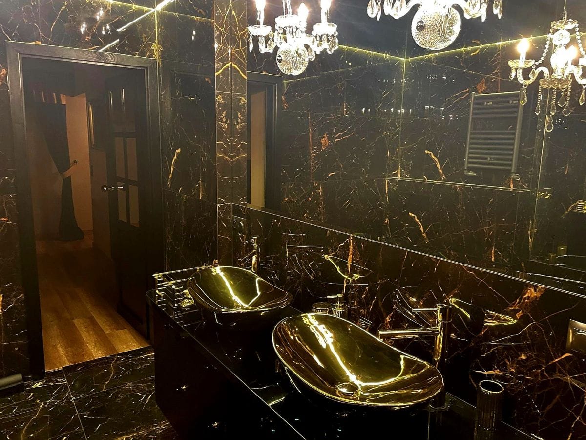 Dom 8 pokojowe na Sprzedaż