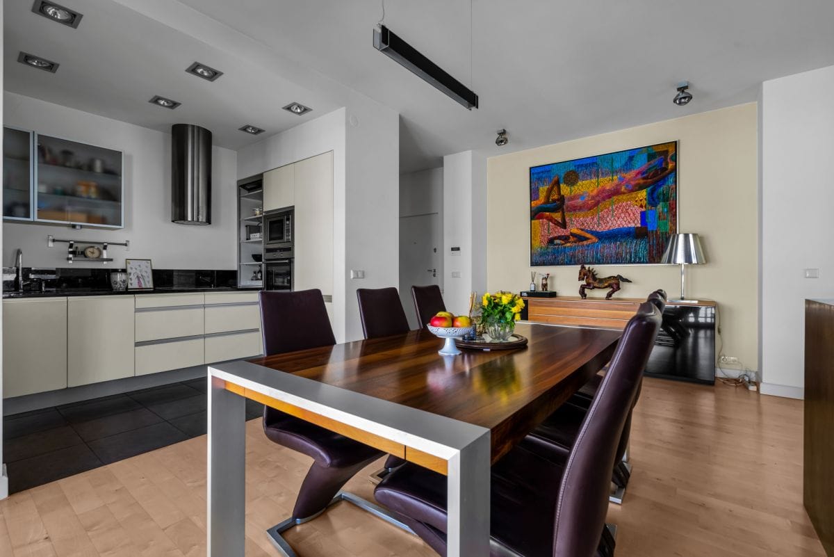 Mieszkanie 4 pokojowe na Sprzedaż