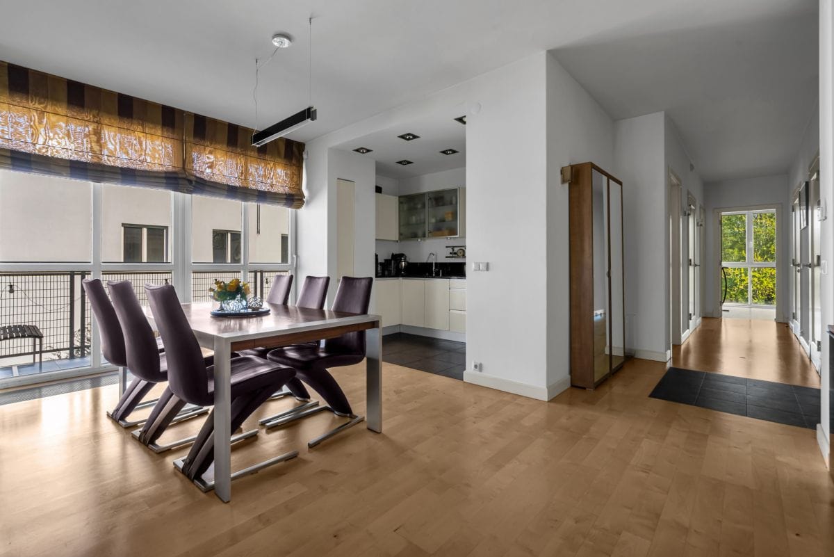 Mieszkanie 4 pokojowe na Sprzedaż