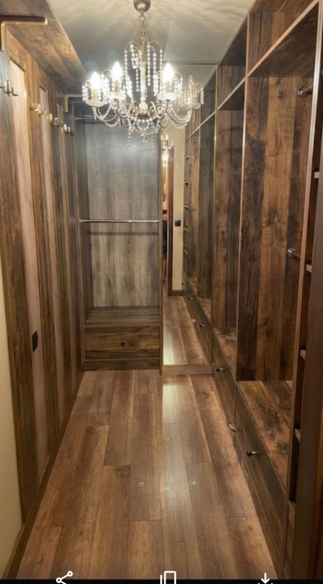 Mieszkanie 8 pokojowe na Sprzedaż