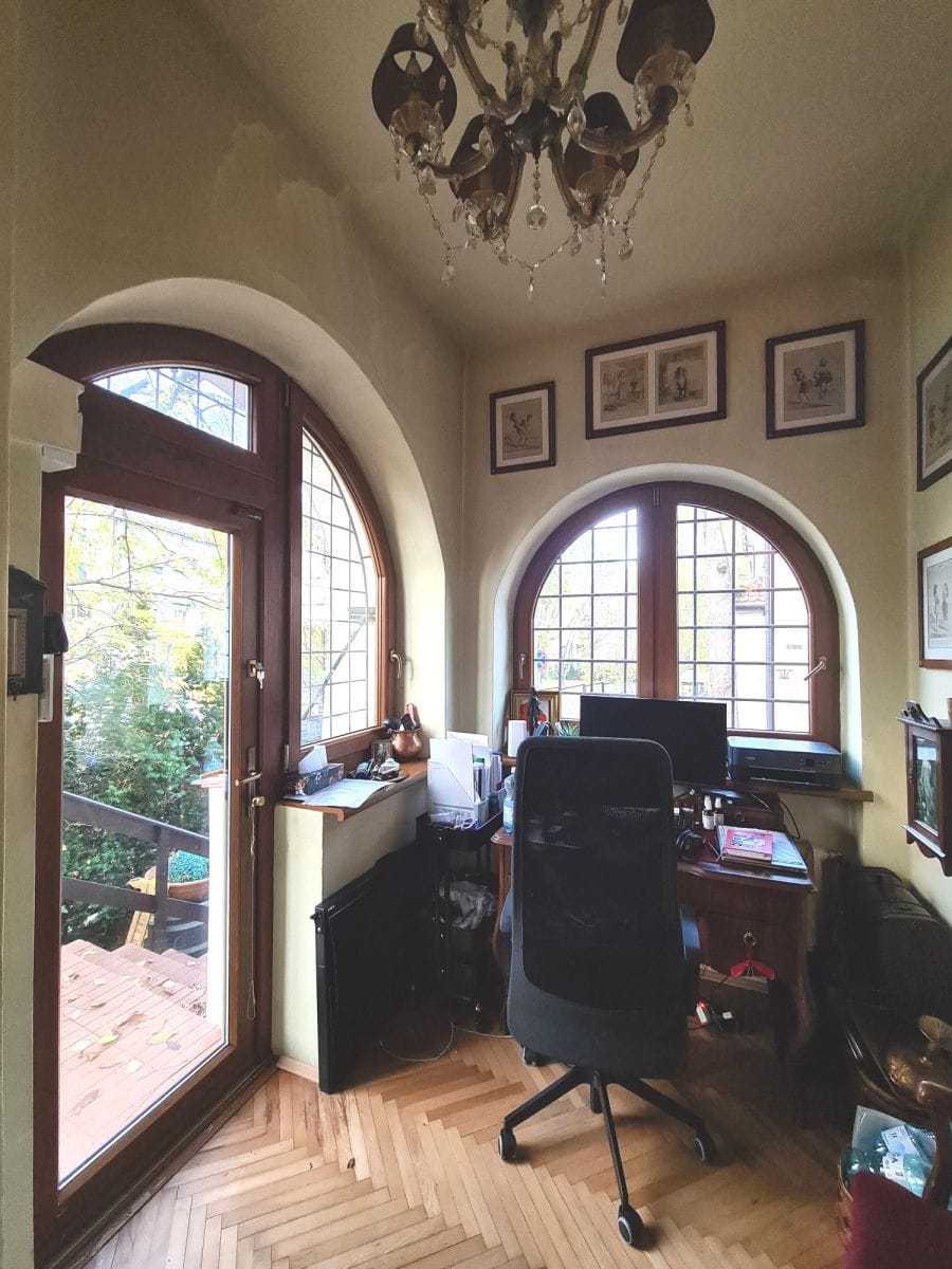 Mieszkanie 8 pokojowe na Sprzedaż