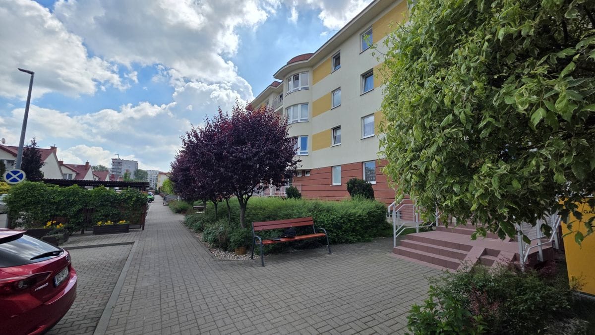 Mieszkanie 3 pokojowe na Sprzedaż