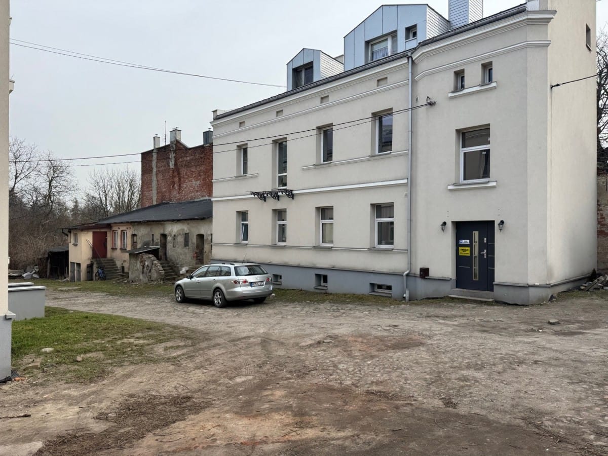 Lokal użytkowy  pokojowe na Sprzedaż