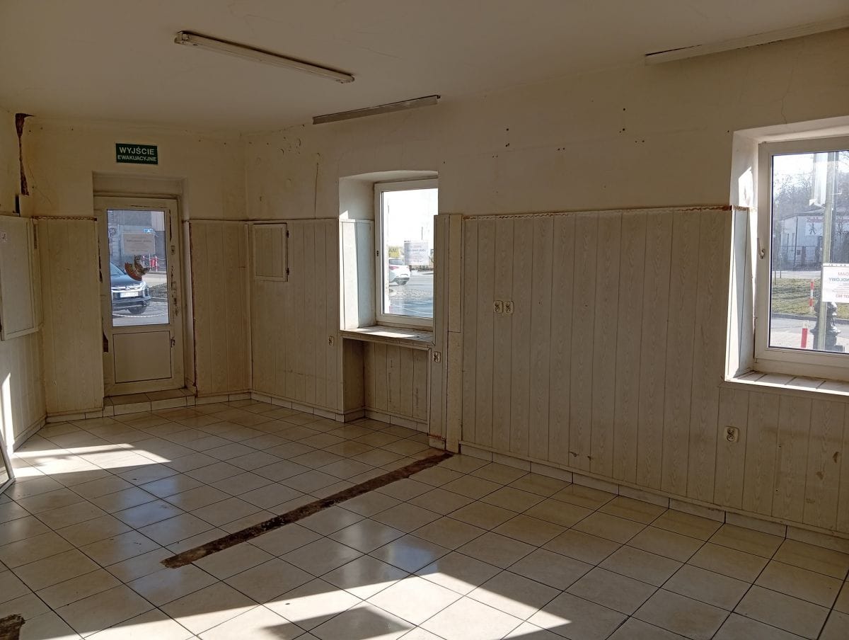 Lokal użytkowy  pokojowe na Sprzedaż