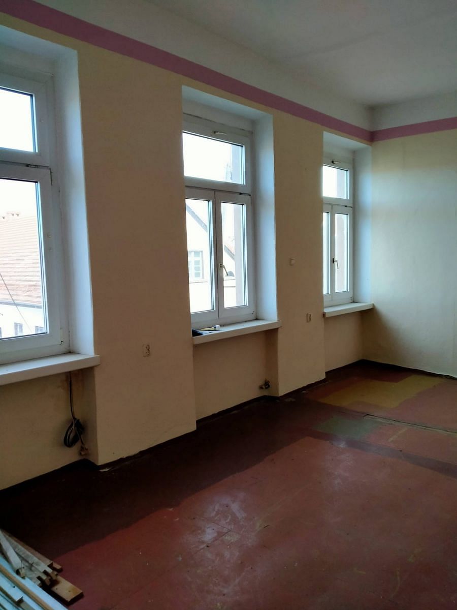 Lokal użytkowy  pokojowe na Sprzedaż