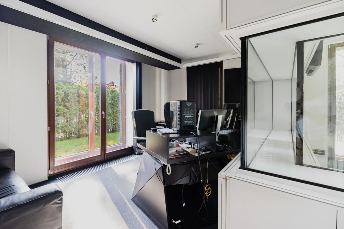 Mieszkanie 7 pokojowe na Sprzedaż