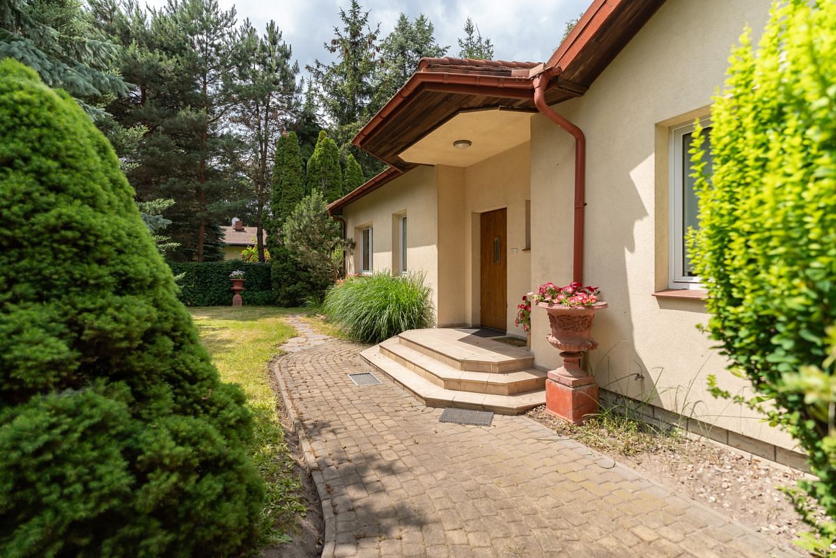 Dom 4 pokojowe na Sprzedaż