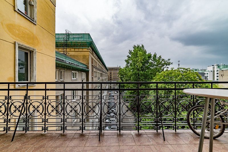 Lokal użytkowy  pokojowe na Sprzedaż