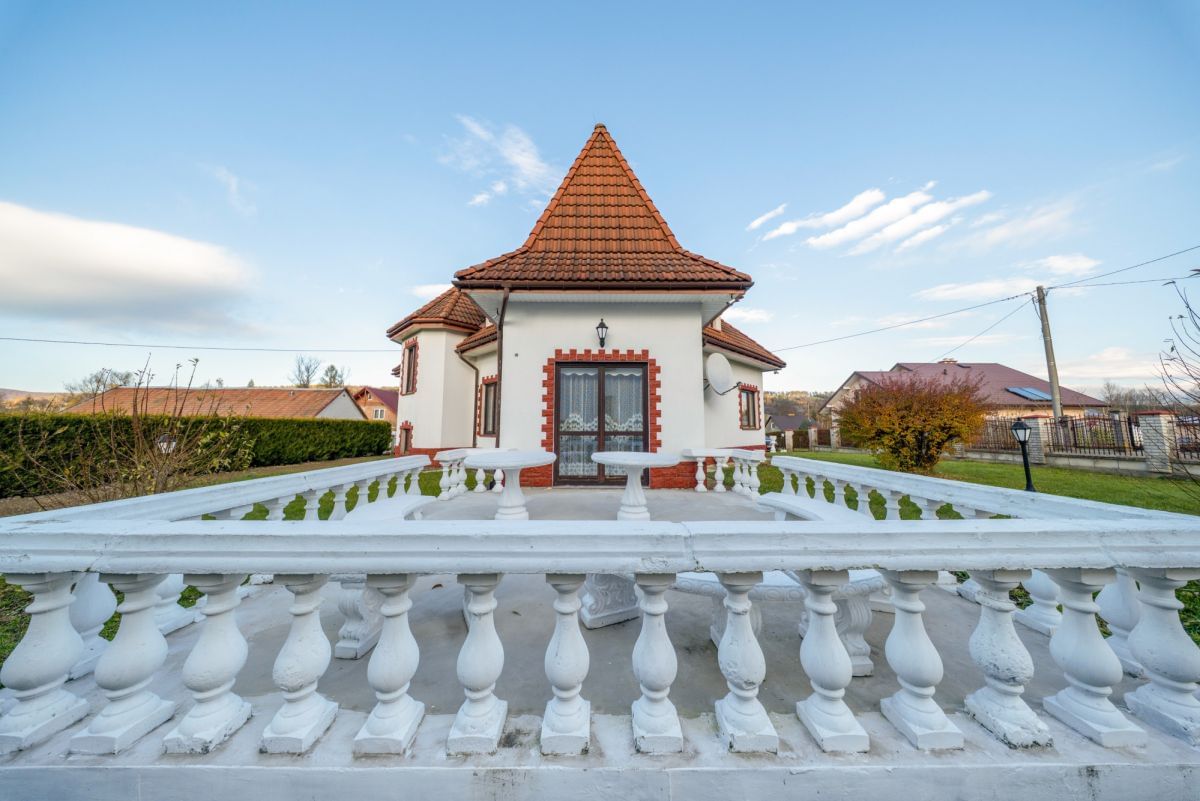 Dom 6 pokojowe na Sprzedaż