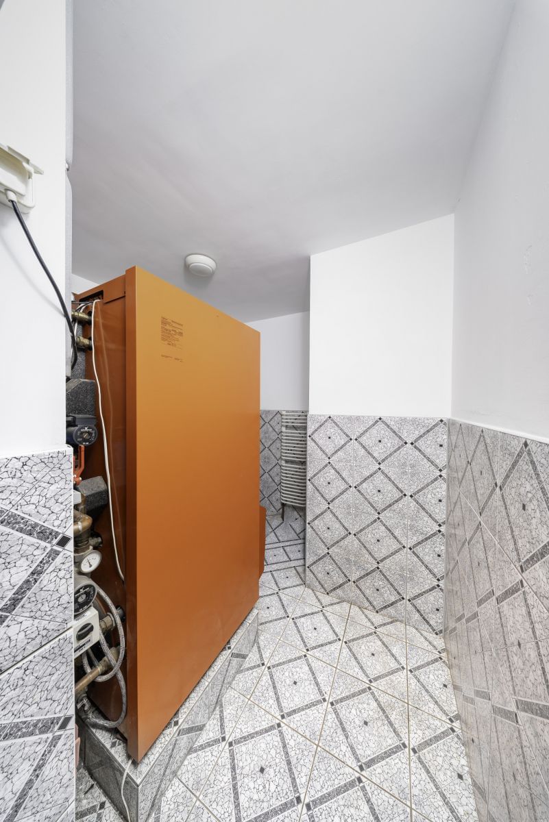 Dom 6 pokojowe na Sprzedaż