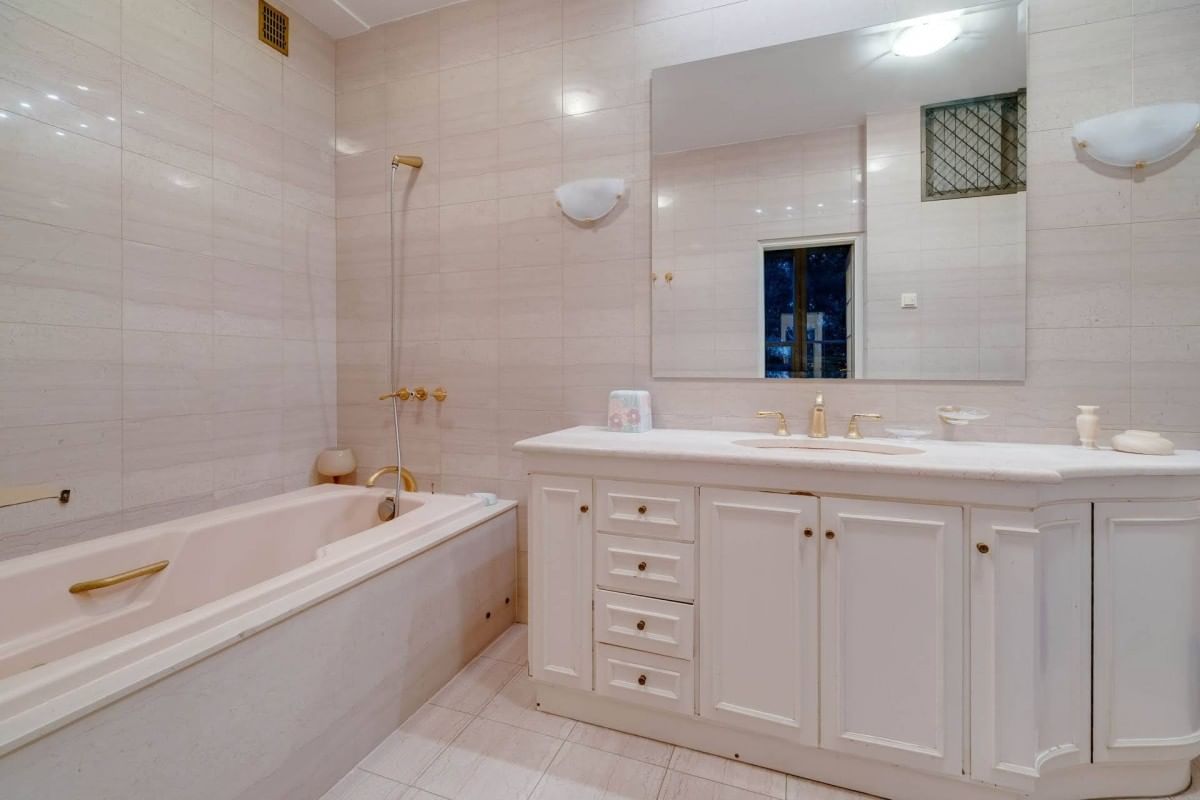 Mieszkanie 4 pokojowe na Wynajem