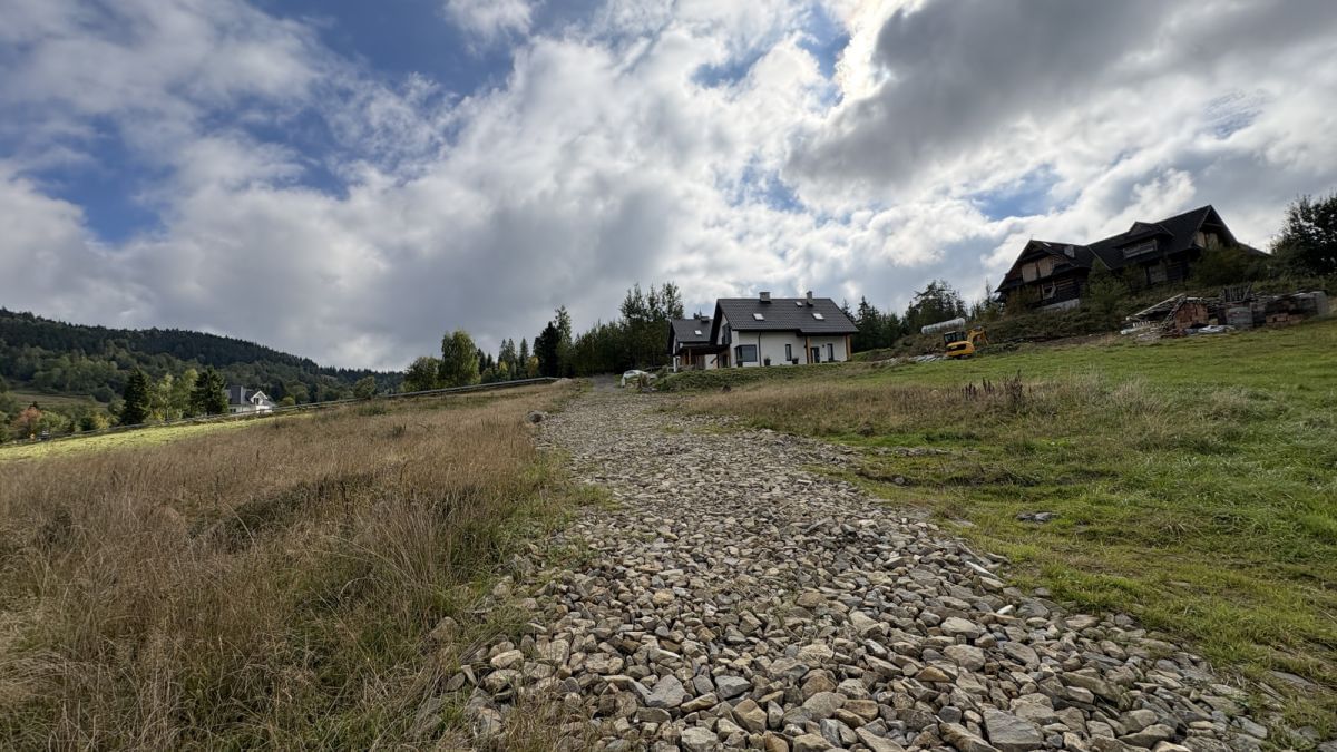 Dom 5 pokojowe na Sprzedaż