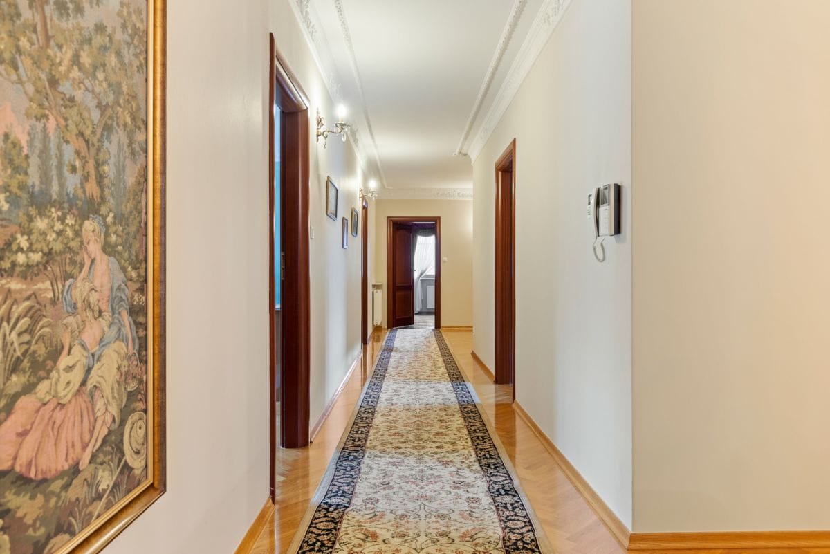 Dom 7 pokojowe na Sprzedaż