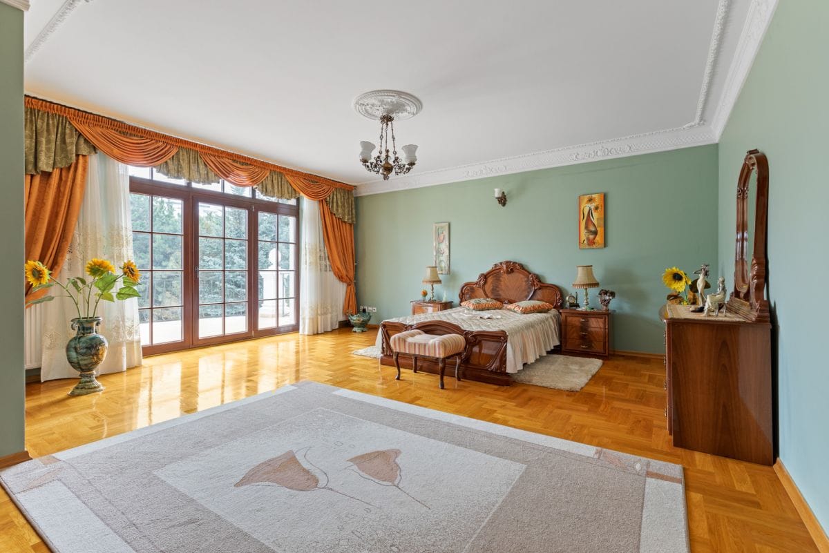 Dom 7 pokojowe na Sprzedaż