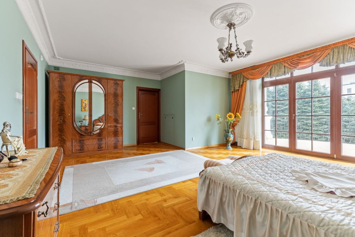 Dom 7 pokojowe na Sprzedaż