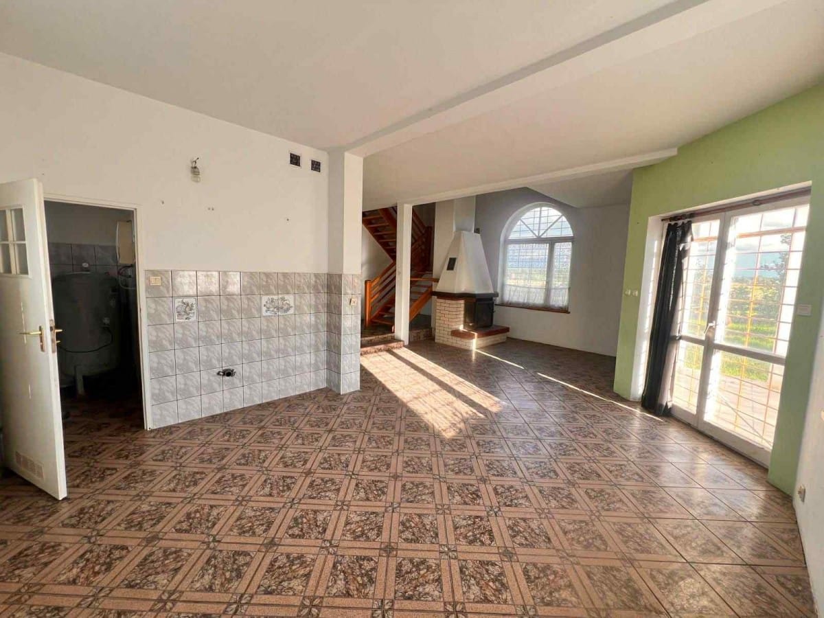 Dom 5 pokojowe na Sprzedaż