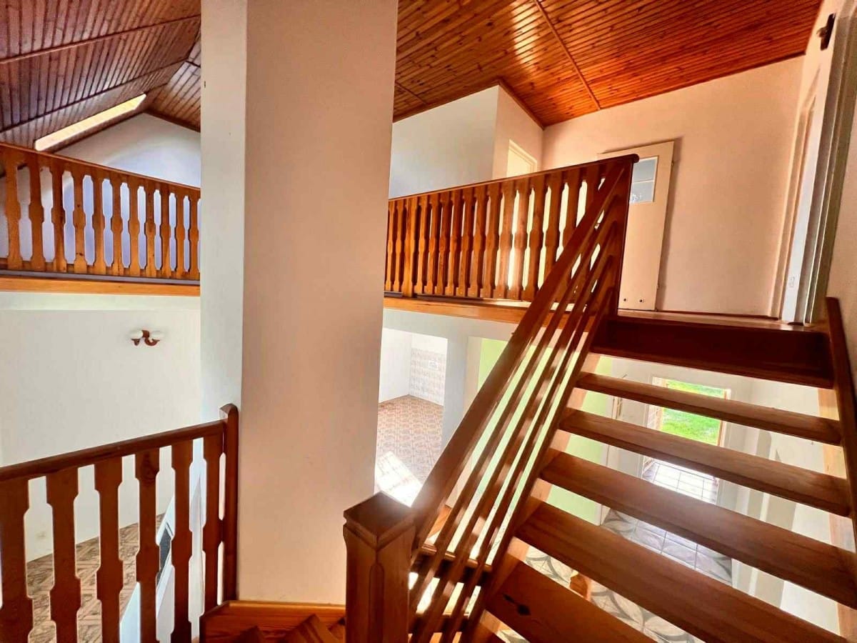 Dom 5 pokojowe na Sprzedaż