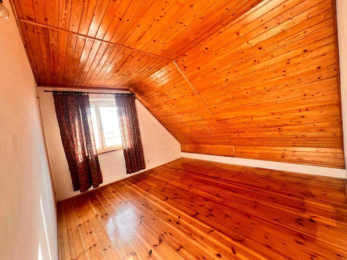 Dom 5 pokojowe na Sprzedaż