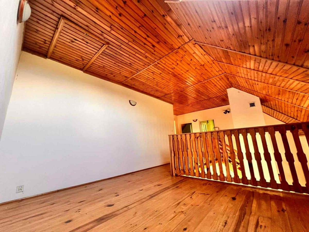 Dom 5 pokojowe na Sprzedaż