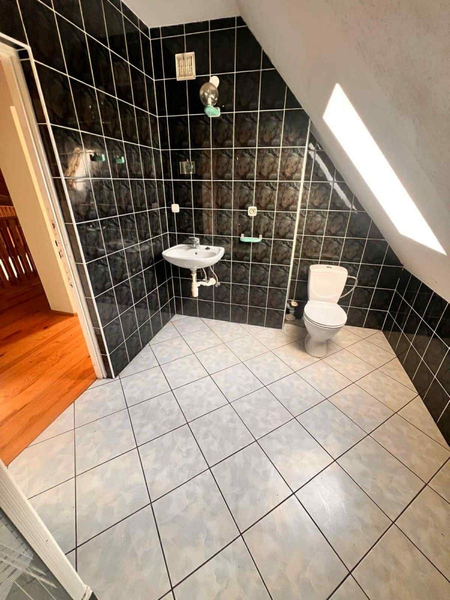 Dom 5 pokojowe na Sprzedaż