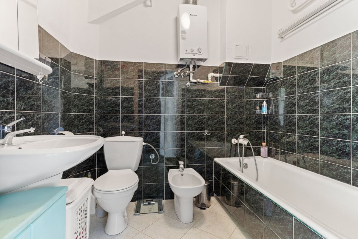 Dom 4 pokojowe na Sprzedaż