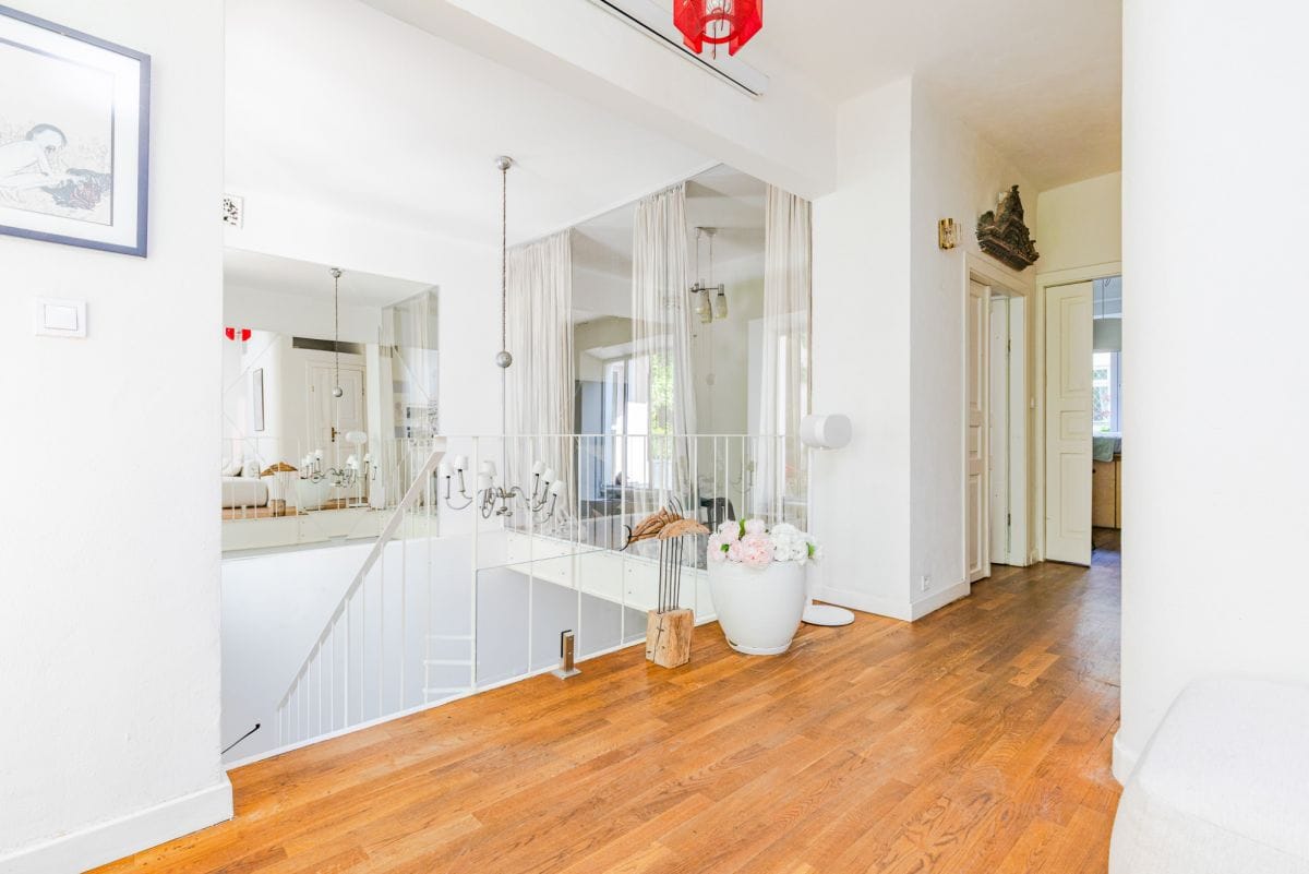 Mieszkanie 5 pokojowe na Sprzedaż