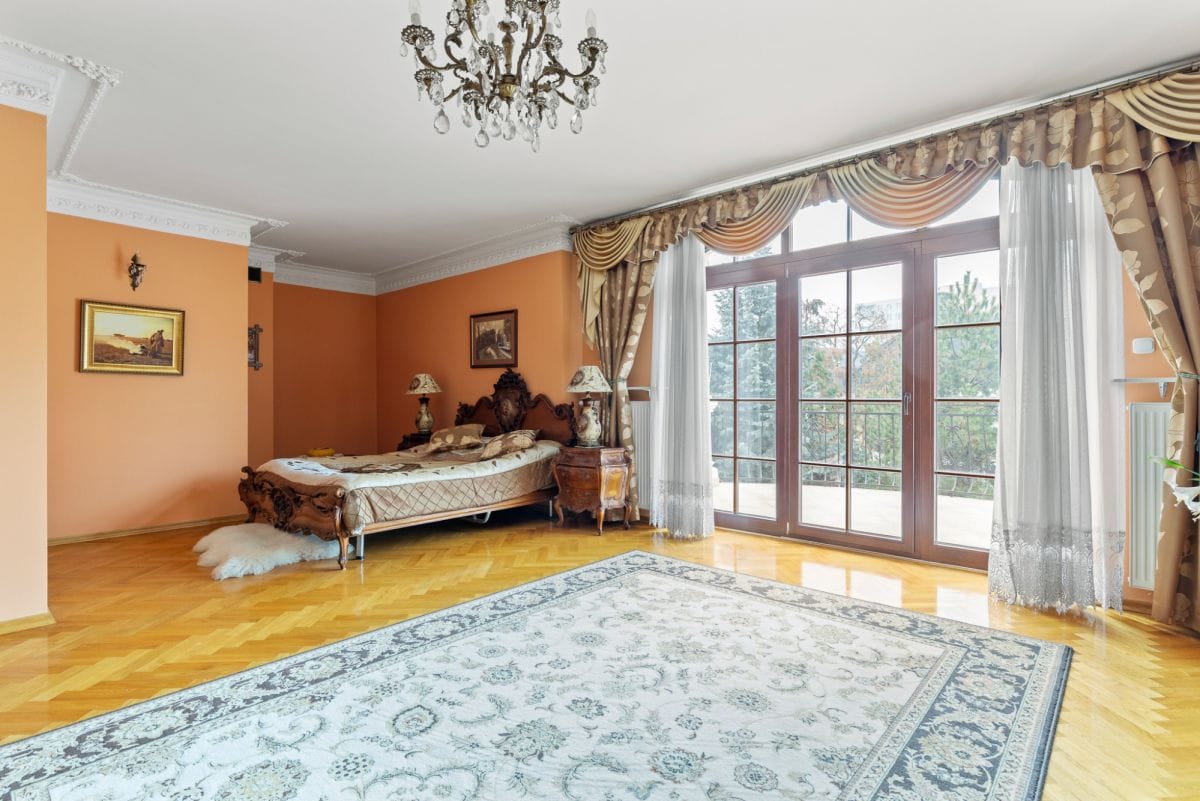 Dom 7 pokojowe na Sprzedaż