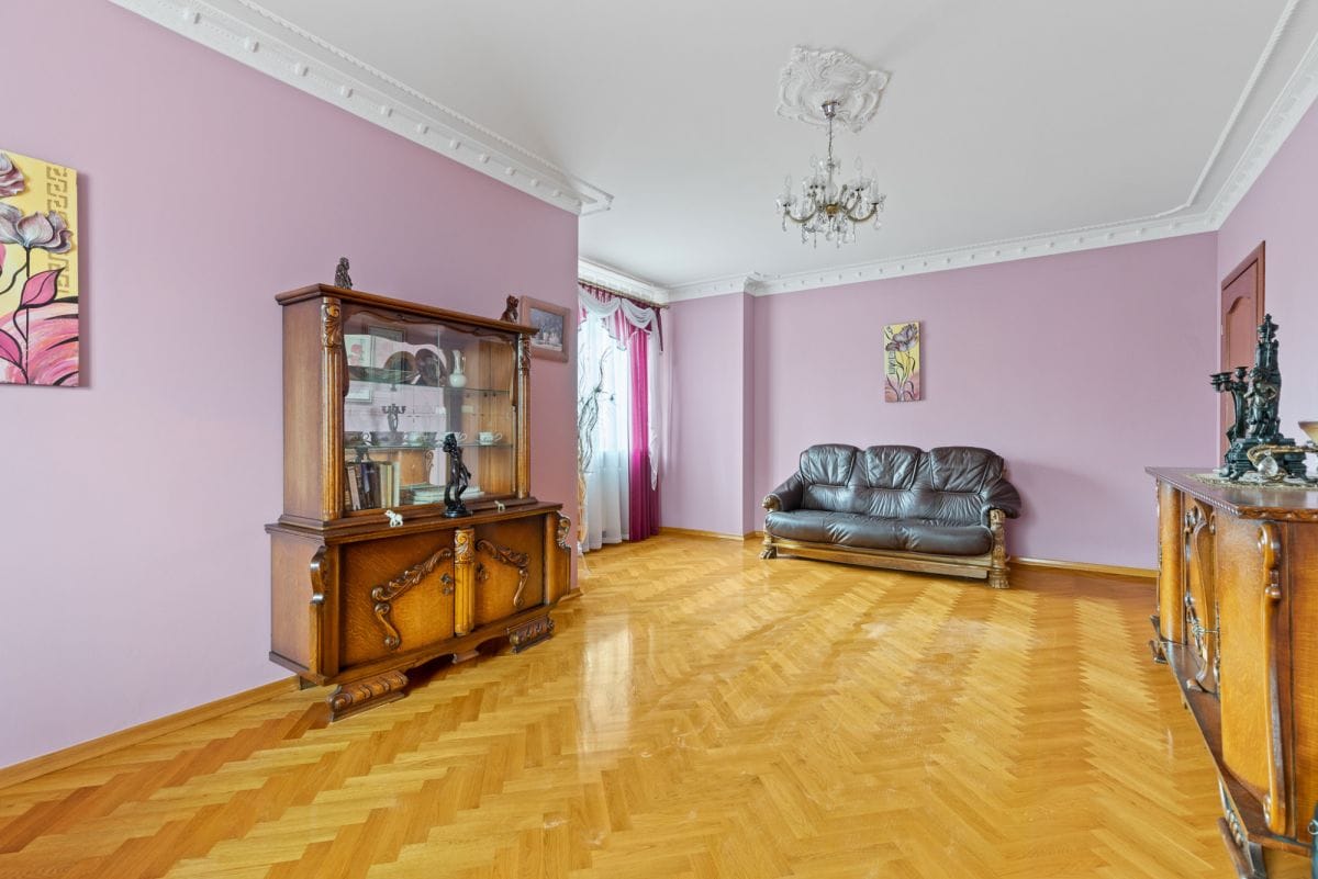 Dom 7 pokojowe na Sprzedaż