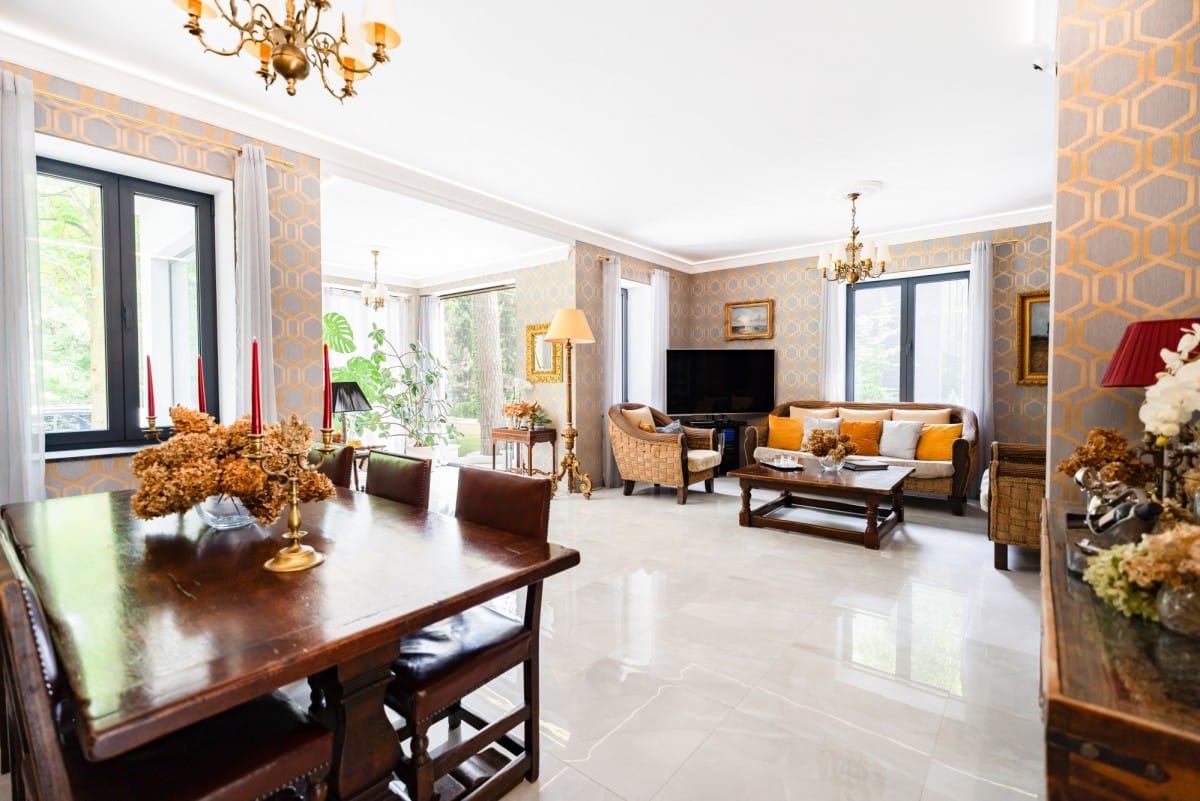 Dom 6 pokojowe na Sprzedaż