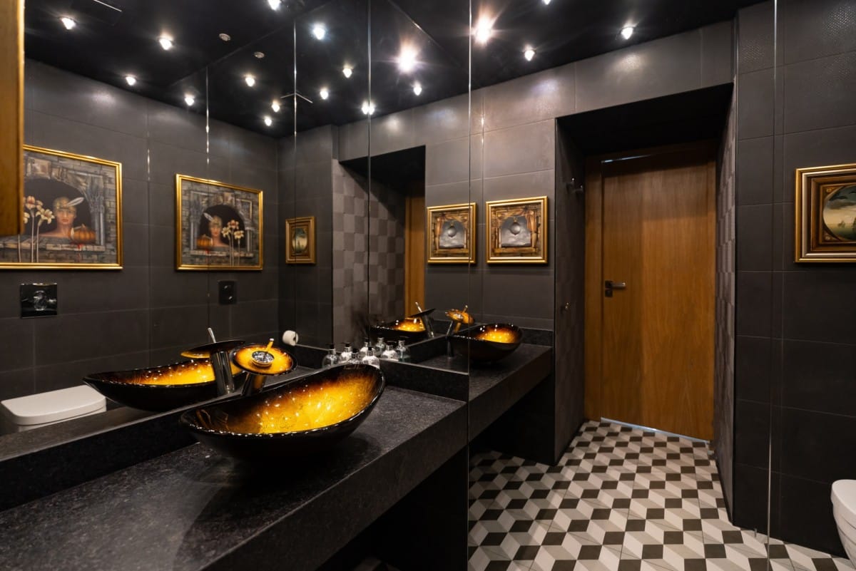 Dom 6 pokojowe na Sprzedaż