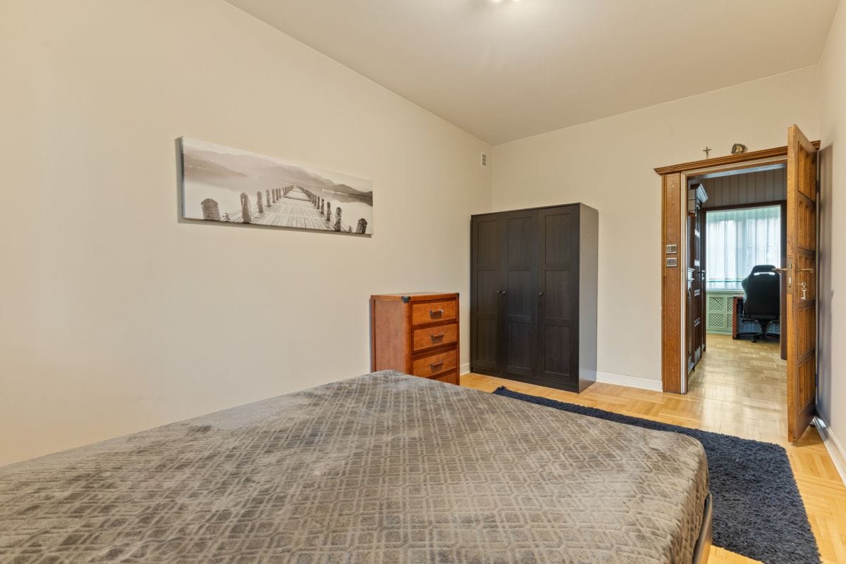 Dom 7 pokojowe na Sprzedaż