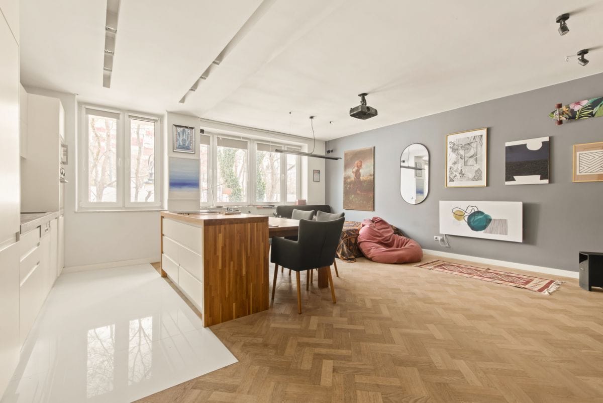 Mieszkanie 6 pokojowe na Sprzedaż