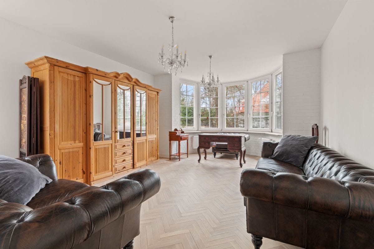 Dom 7 pokojowe na Sprzedaż