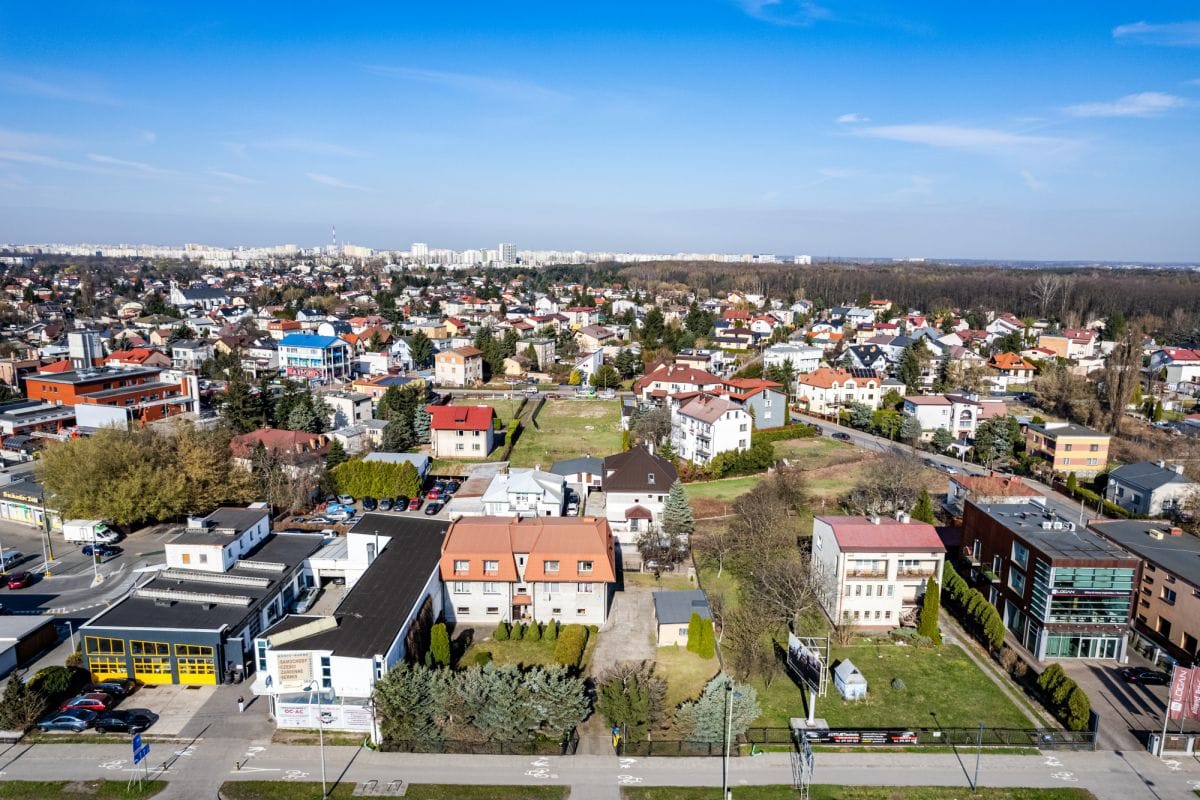 Dom 16 pokojowe na Sprzedaż