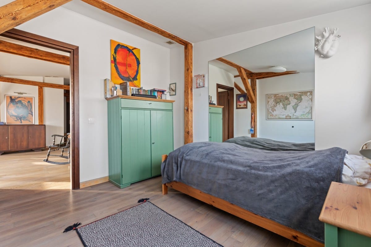 Mieszkanie 5 pokojowe na Sprzedaż